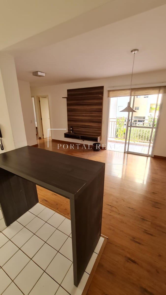 Apartamento para alugar com 3 quartos, 75m² - Foto 2