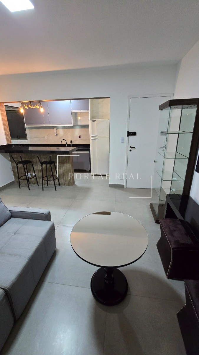 Apartamento para alugar com 2 quartos, 75m² - Foto 14