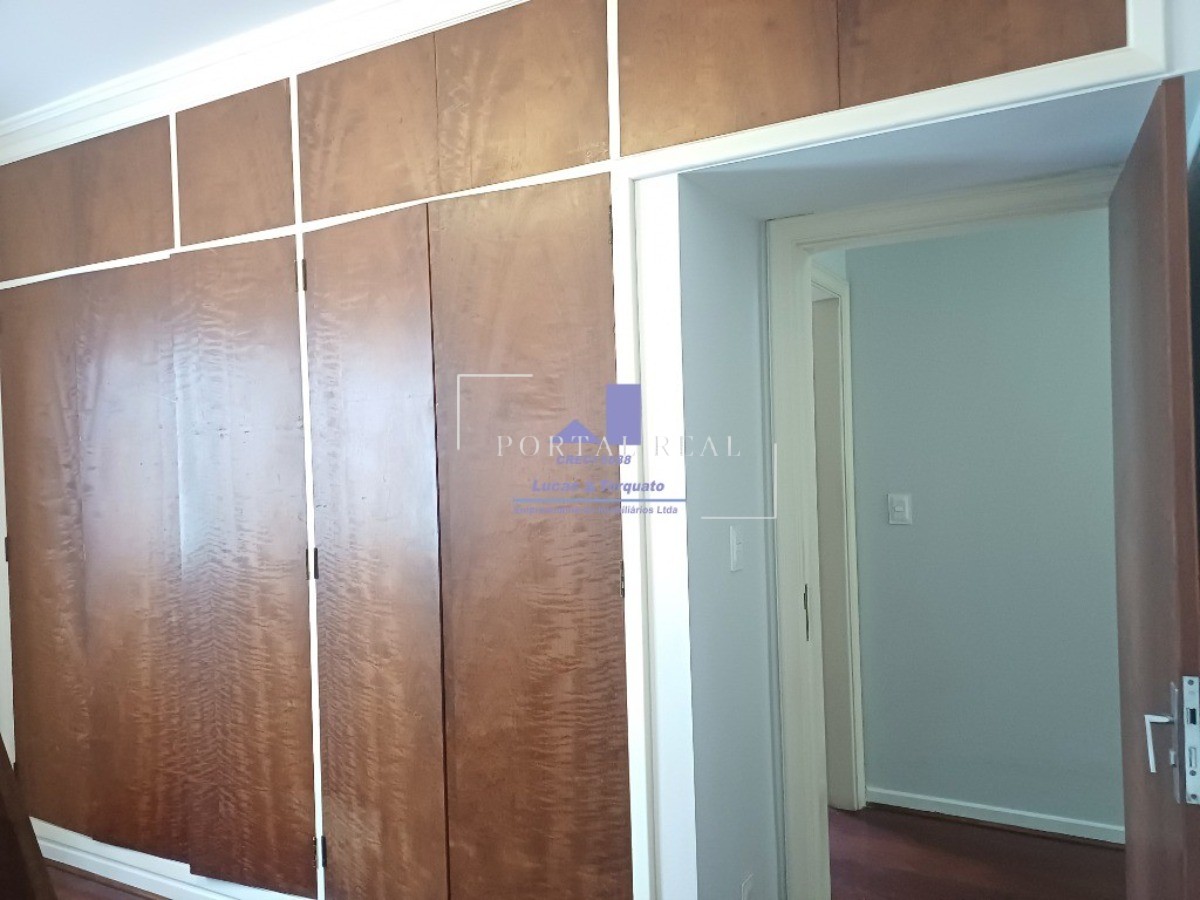 Casa à venda com 3 quartos, 212m² - Foto 14