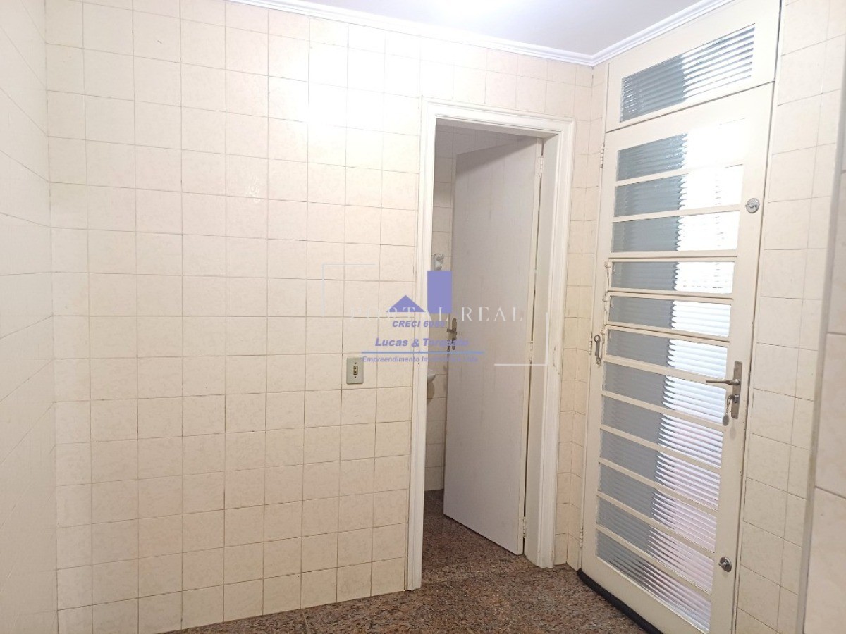 Casa à venda com 3 quartos, 212m² - Foto 22