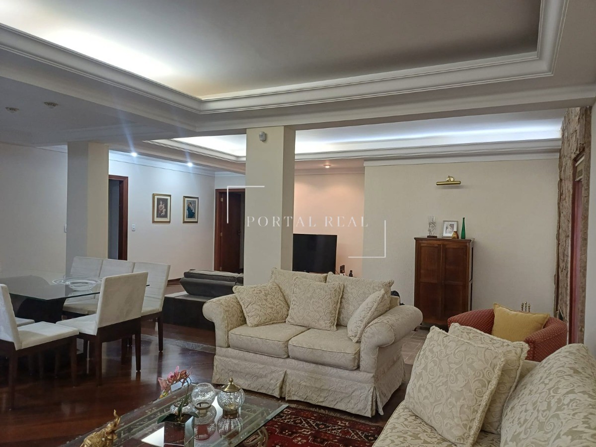 Casa, 3 quartos, 1928 m² - Foto 4