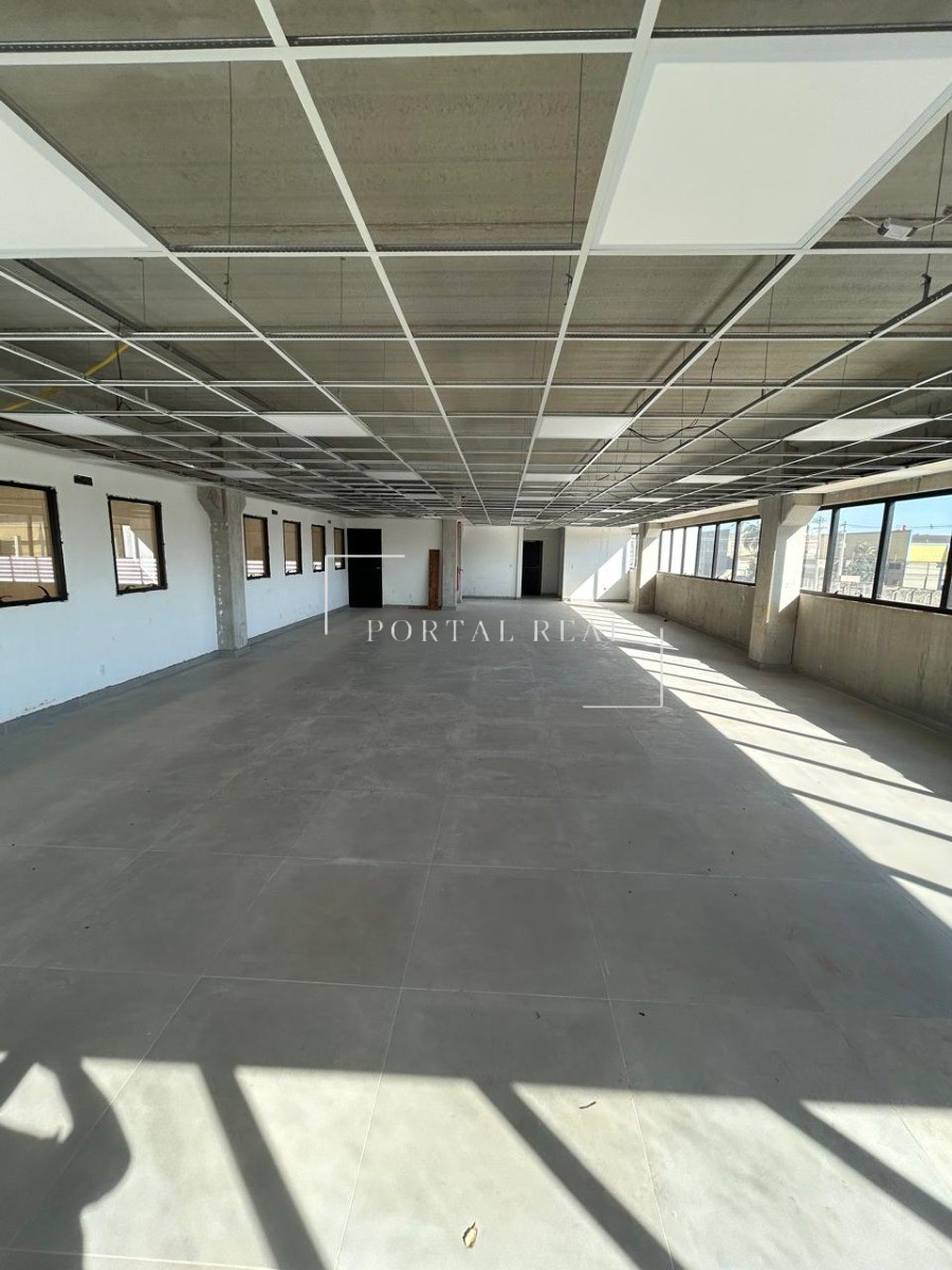 Depósito-Galpão, 2200 m² - Foto 2