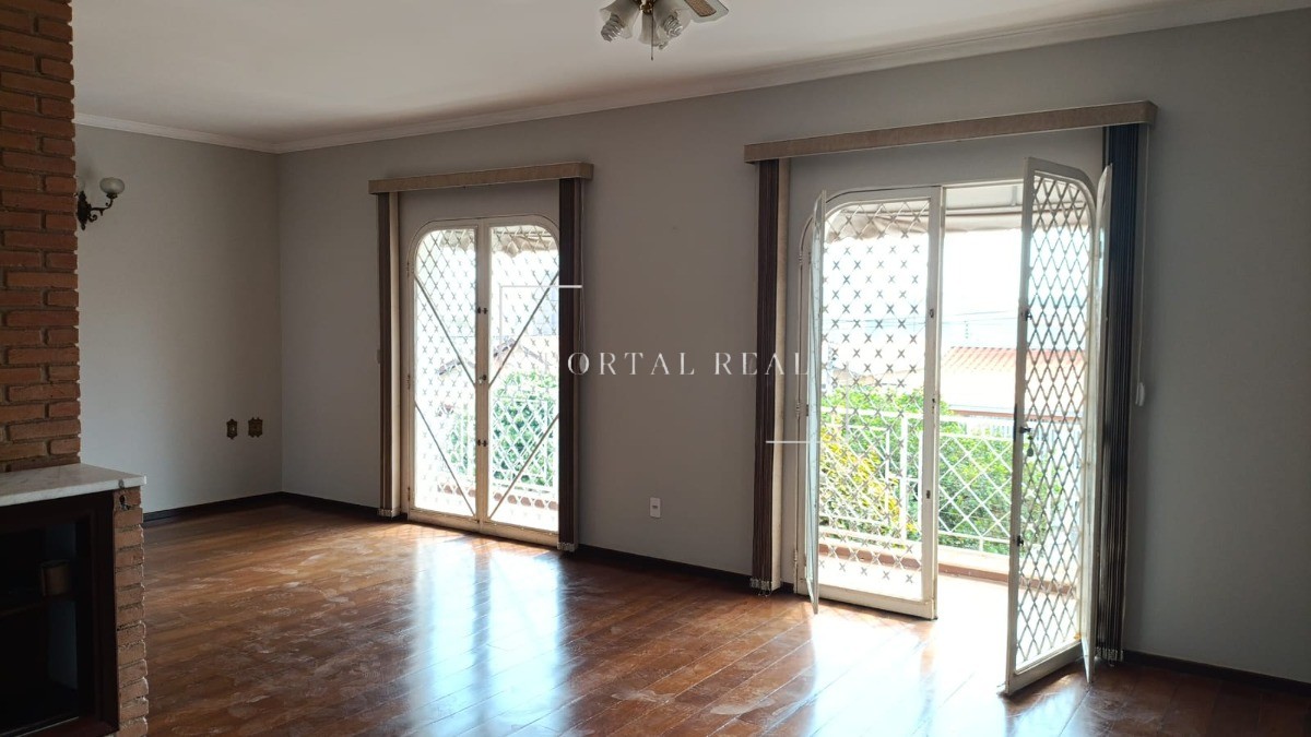 Casa, 3 quartos, 200 m² - Foto 1