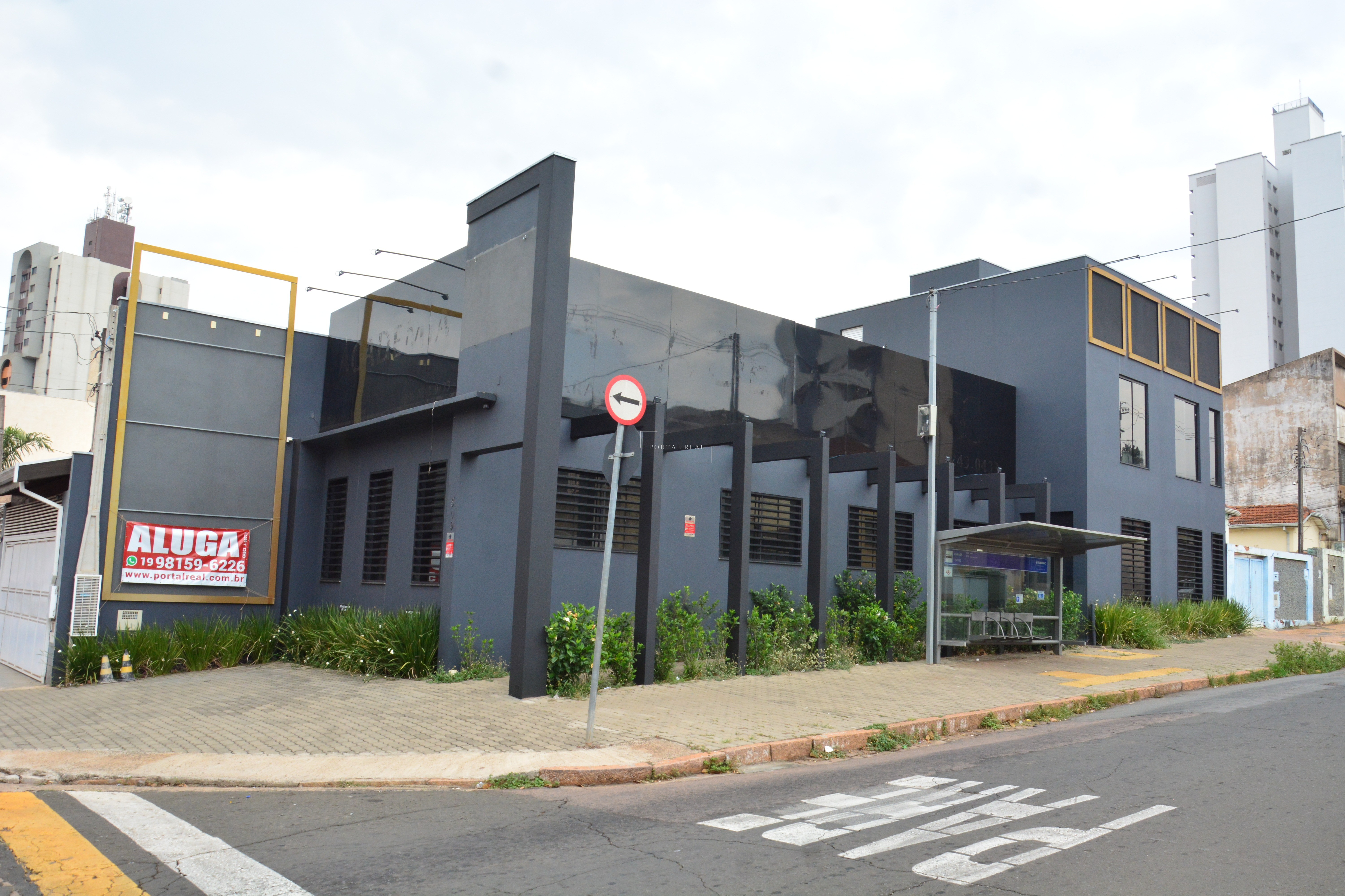 Loja-Salão, 200 m² - Foto 1