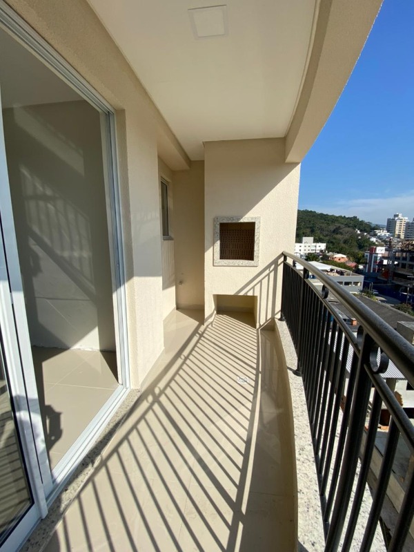 Apartamento à venda com 2 quartos, 77m² - Foto 18