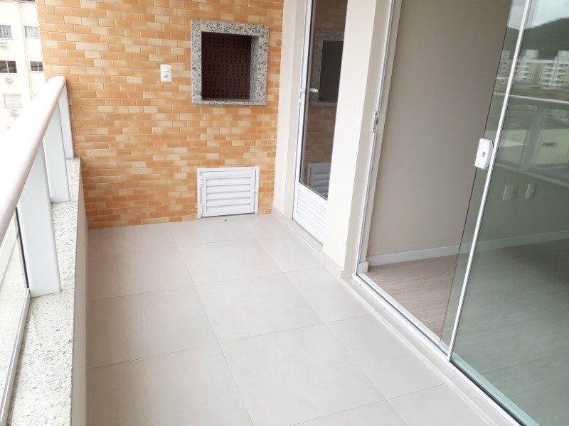 Apartamento à venda com 2 quartos, 70m² - Foto 1