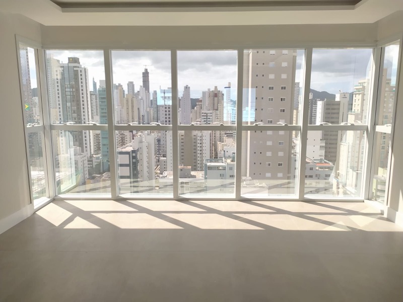 Apartamento à venda com 3 quartos, 135m² - Foto 8