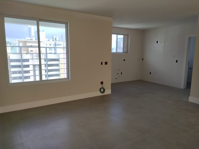 Apartamento à venda com 3 quartos, 135m² - Foto 14