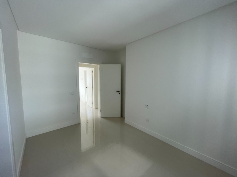 Apartamento à venda com 4 quartos, 120m² - Foto 14