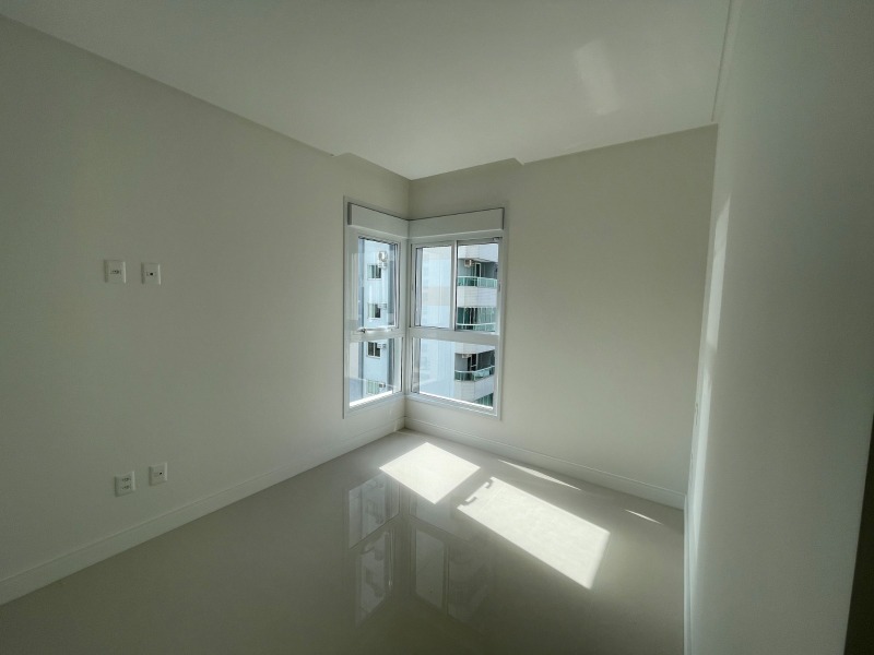 Apartamento à venda com 4 quartos, 120m² - Foto 13