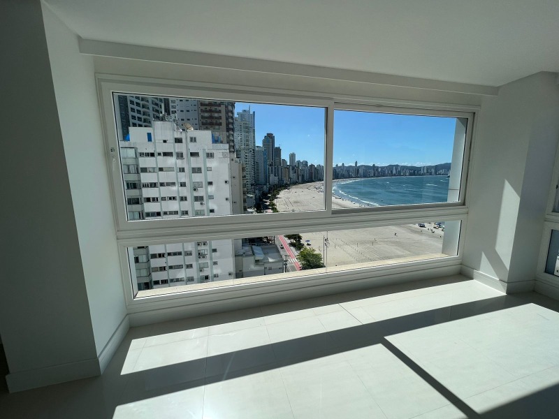 Apartamento à venda com 3 quartos, 157m² - Foto 18