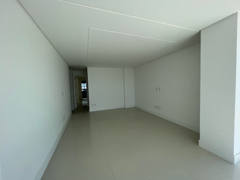 Apartamento à venda com 3 quartos, 157m² - Foto 19