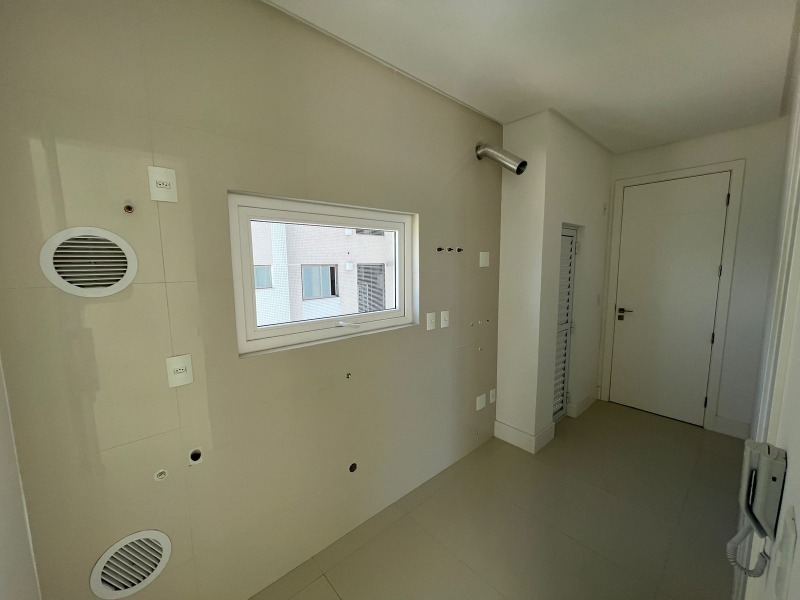 Apartamento à venda com 3 quartos, 157m² - Foto 21