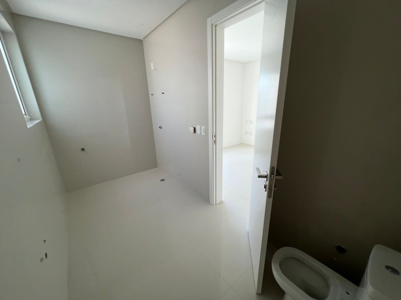 Apartamento à venda com 3 quartos, 157m² - Foto 30