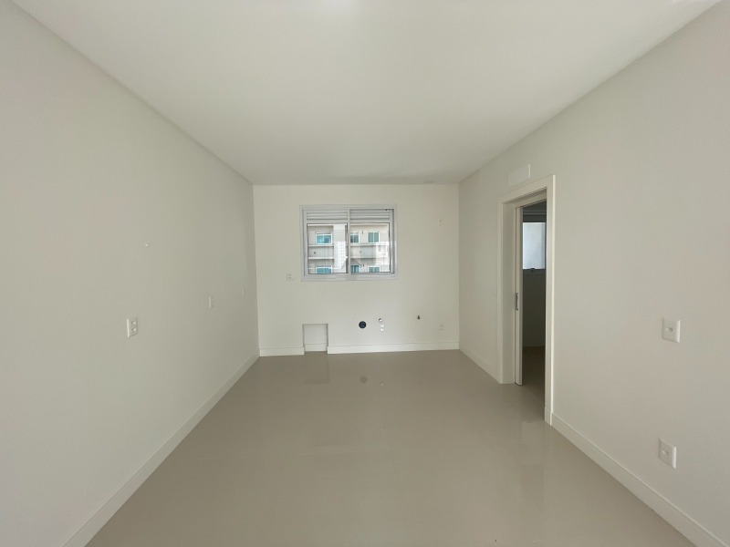 Apartamento à venda com 4 quartos, 120m² - Foto 17