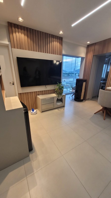 Apartamento à venda com 2 quartos, 75m² - Foto 5