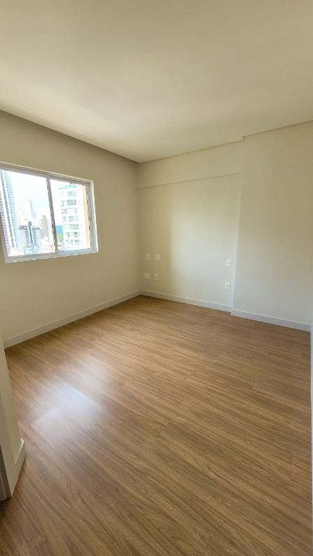 Apartamento à venda com 3 quartos, 139m² - Foto 12