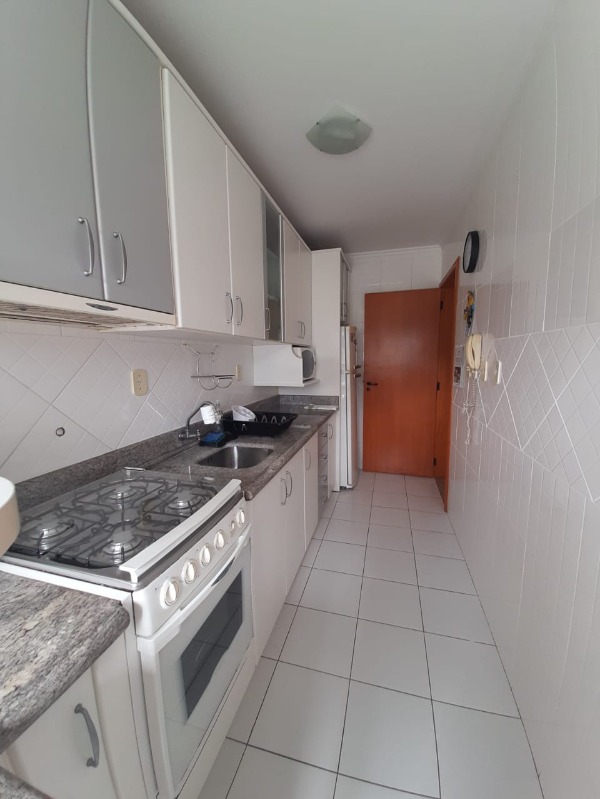 Apartamento à venda com 2 quartos, 85m² - Foto 2