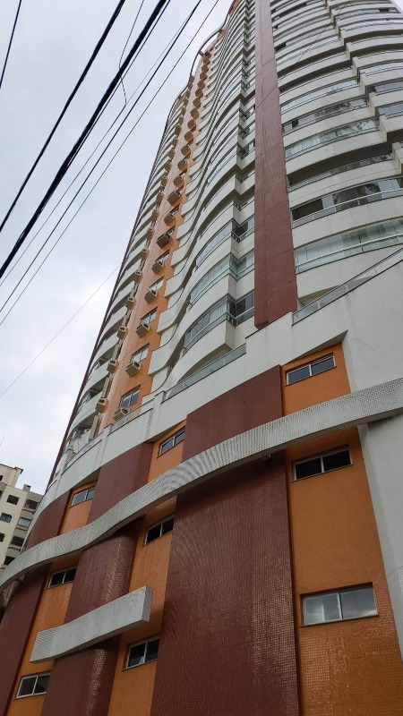 Apartamento à venda com 3 quartos, 120m² - Foto 21