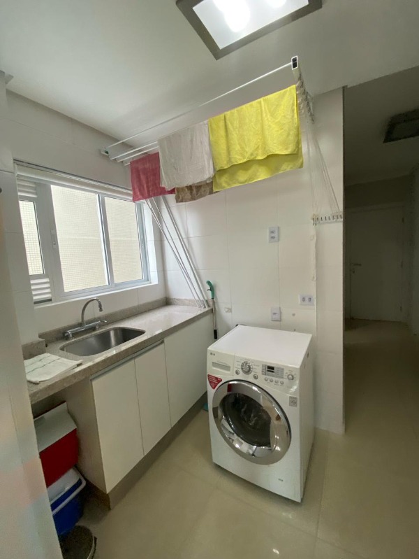 Apartamento à venda com 3 quartos, 206m² - Foto 17