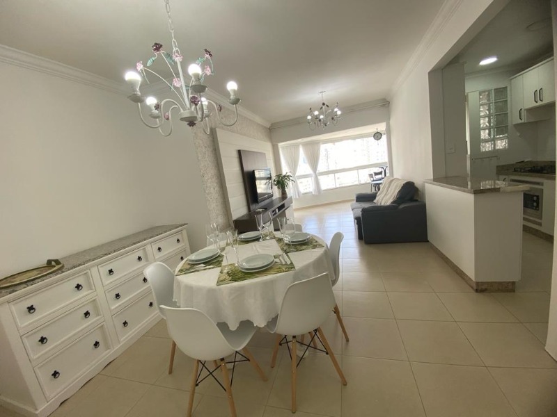 Apartamento à venda com 3 quartos, 120m² - Foto 1