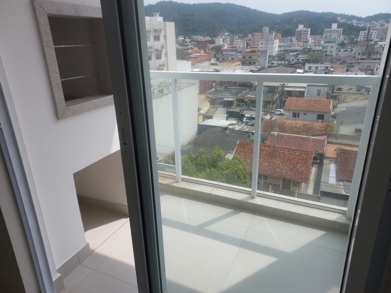 Apartamento à venda com 2 quartos, 58m² - Foto 5