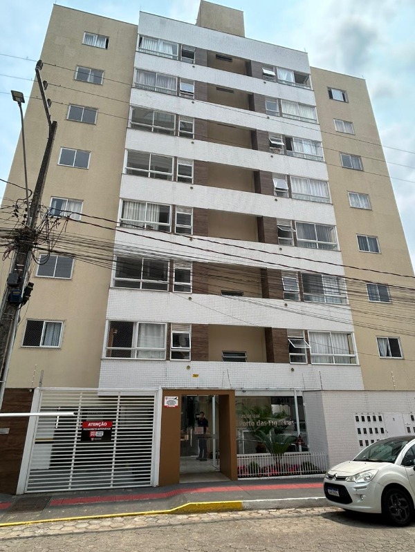 Apartamento à venda com 2 quartos, 65m² - Foto 1