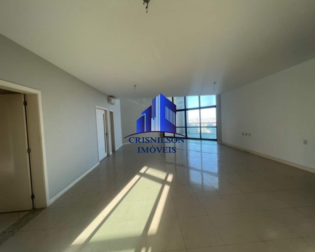 Apartamento à venda com 4 quartos, 280m² - Foto 2