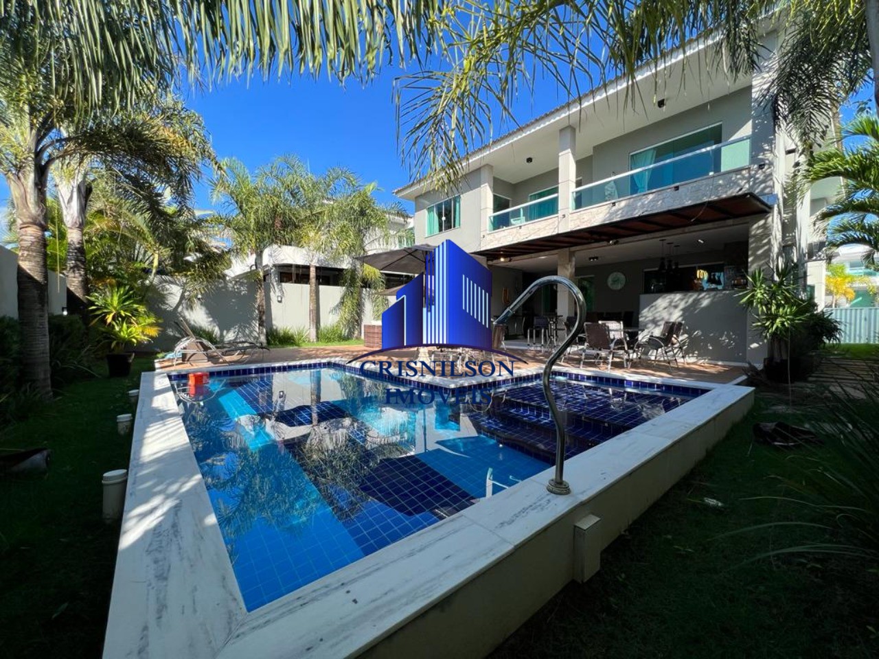 Casa de Condomínio à venda com 4 quartos, 305m² - Foto 3