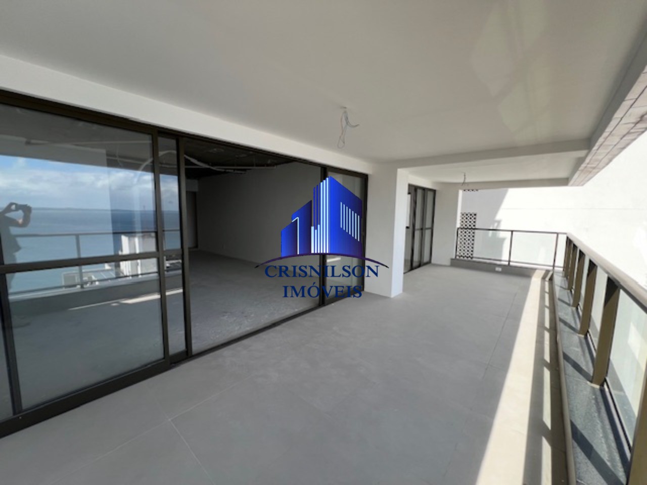 Apartamento à venda com 3 quartos, 155m² - Foto 1