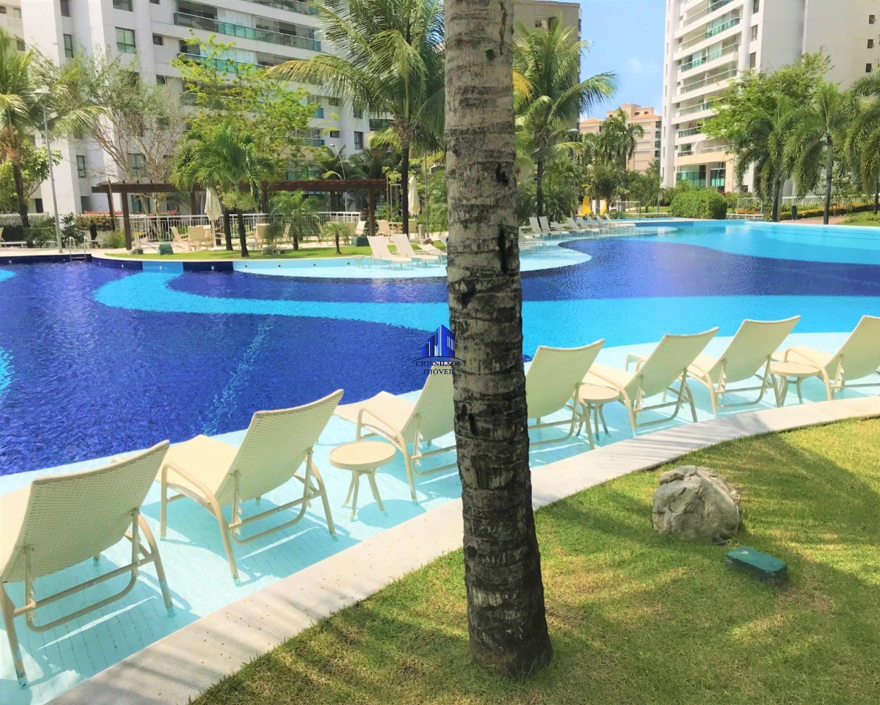 Apartamento à venda com 3 quartos, 142m² - Foto 1