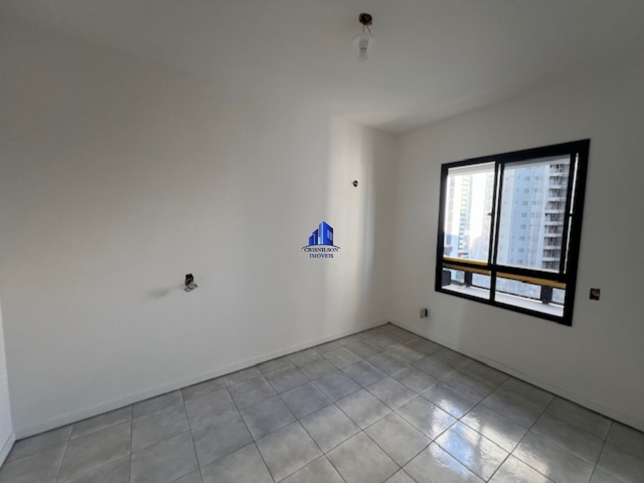 Apartamento à venda com 3 quartos, 98m² - Foto 17