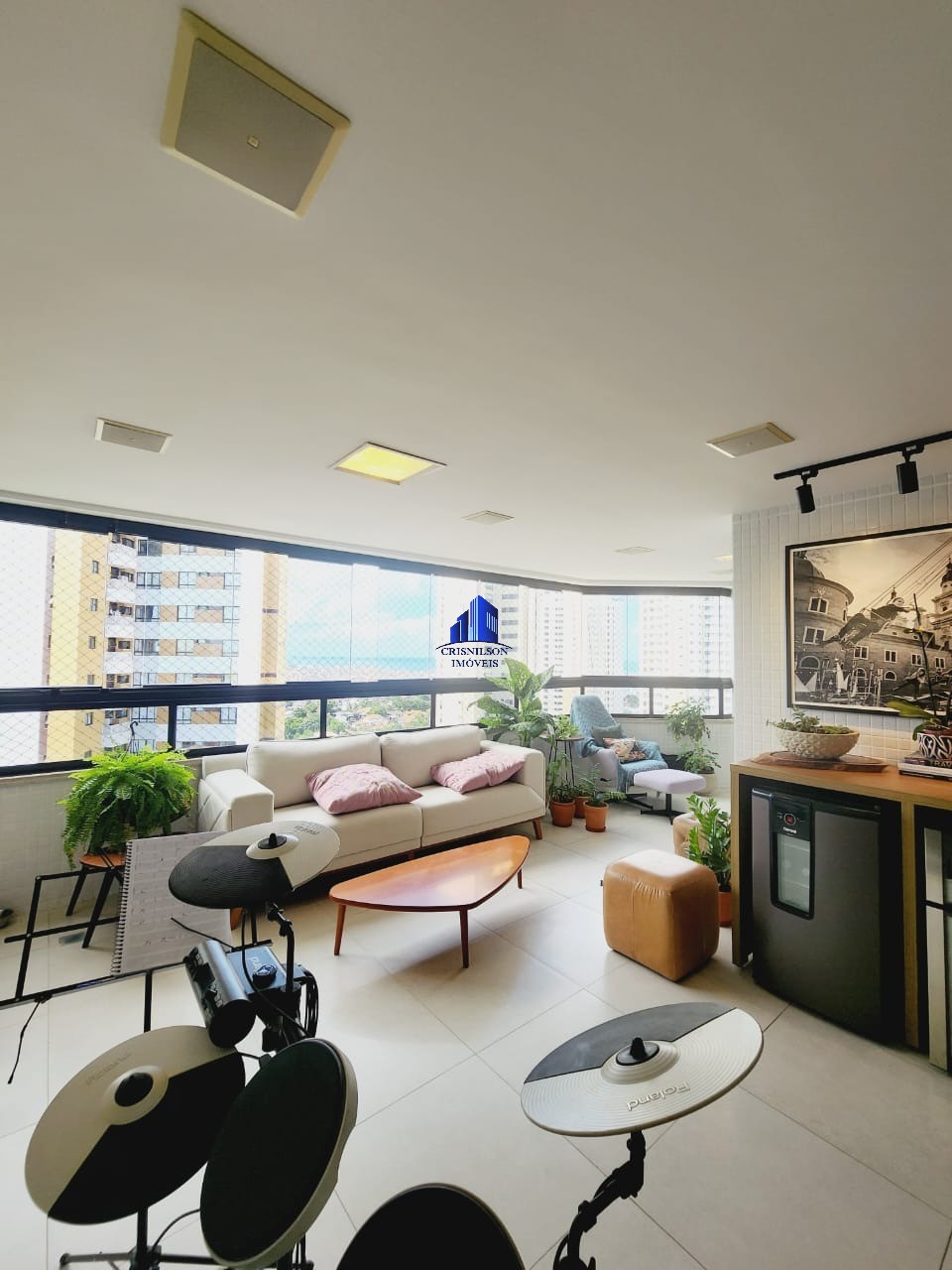 Apartamento à venda com 4 quartos, 183m² - Foto 2