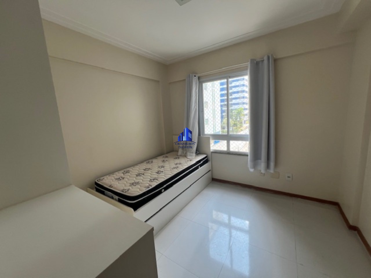 Apartamento à venda com 2 quartos, 78m² - Foto 2