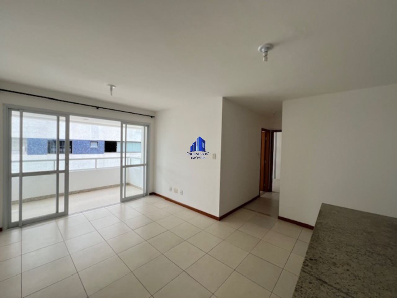 Apartamento à venda com 2 quartos, 76m² - Foto 4