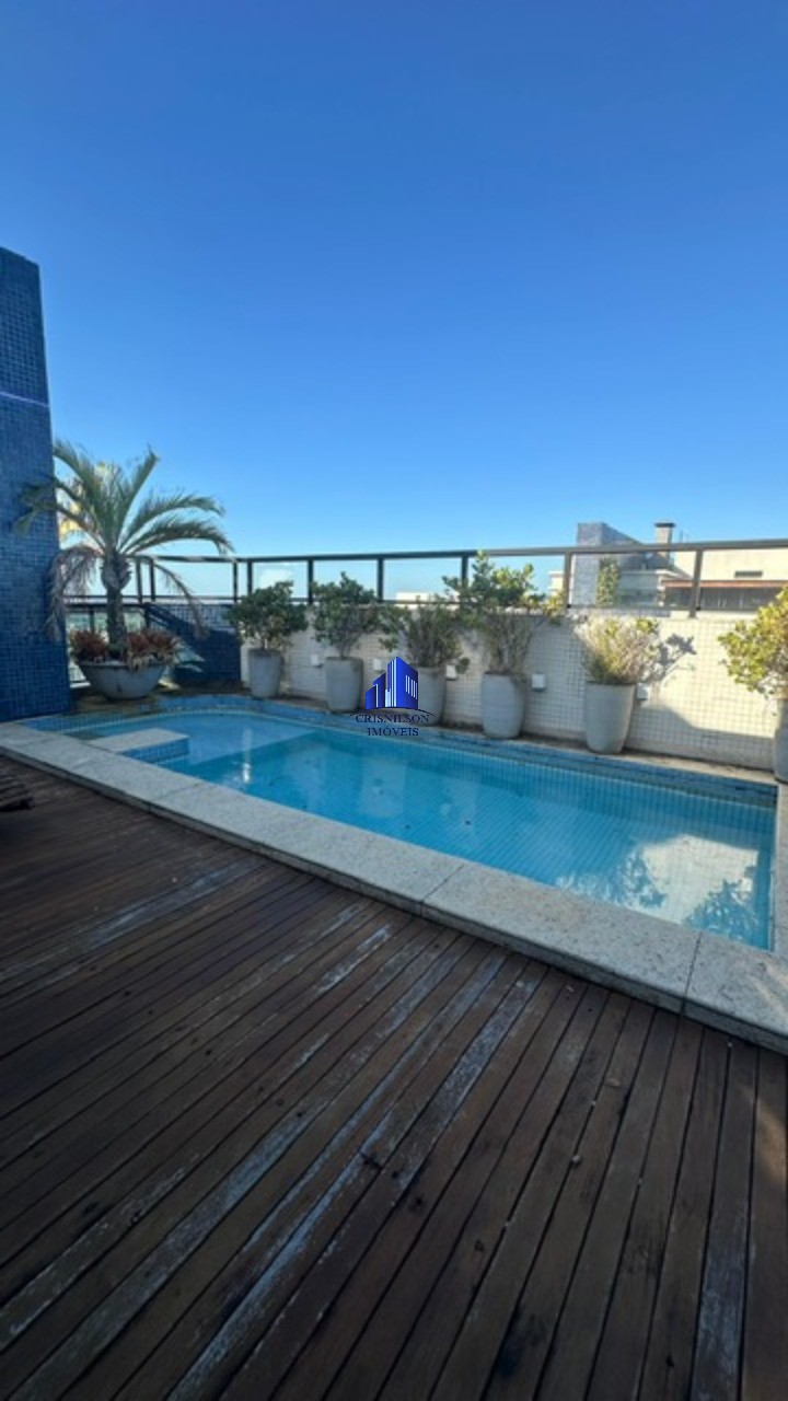 Cobertura, 3 quartos, 216 m² - Foto 2
