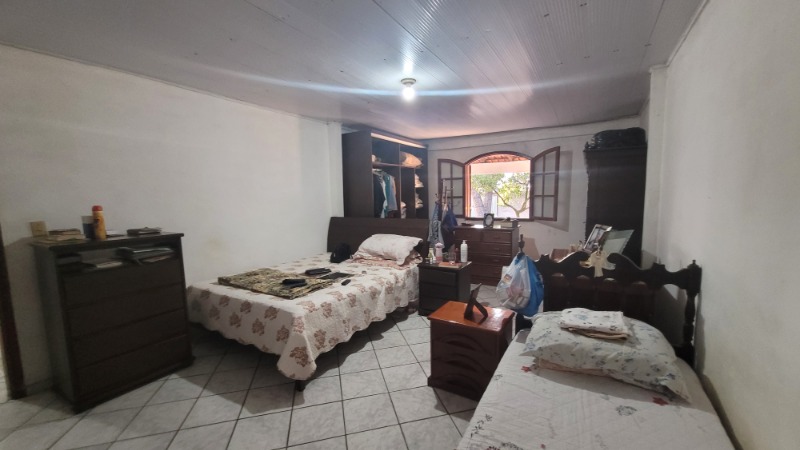 Casa à venda com 2 quartos, 60m² - Foto 18