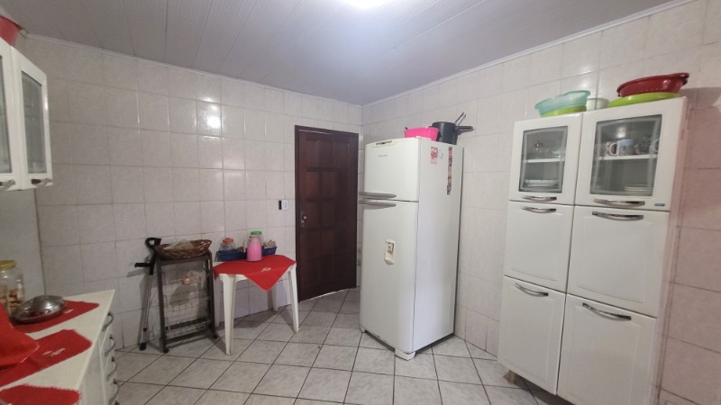 Casa à venda com 2 quartos, 60m² - Foto 9