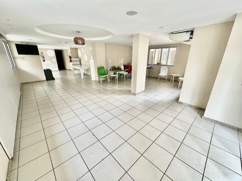 Apartamento à venda com 2 quartos, 66m² - Foto 5