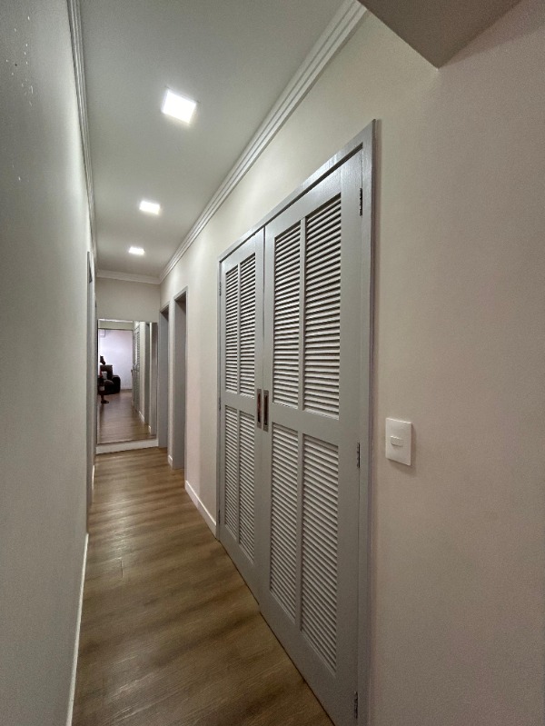 Apartamento à venda com 3 quartos, 107m² - Foto 3