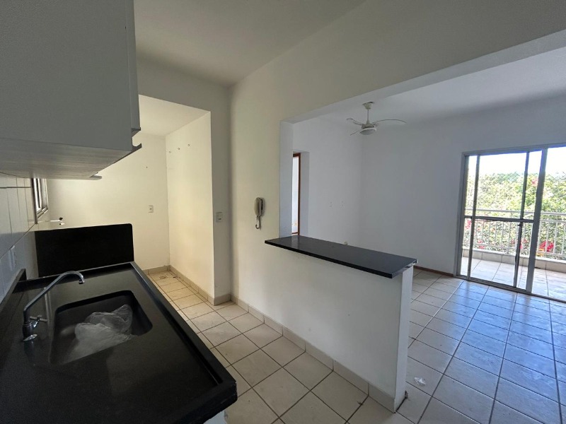 Apartamento à venda com 2 quartos, 66m² - Foto 3