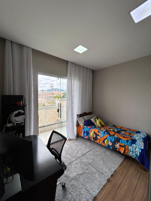 Casa à venda com 3 quartos, 200m² - Foto 6