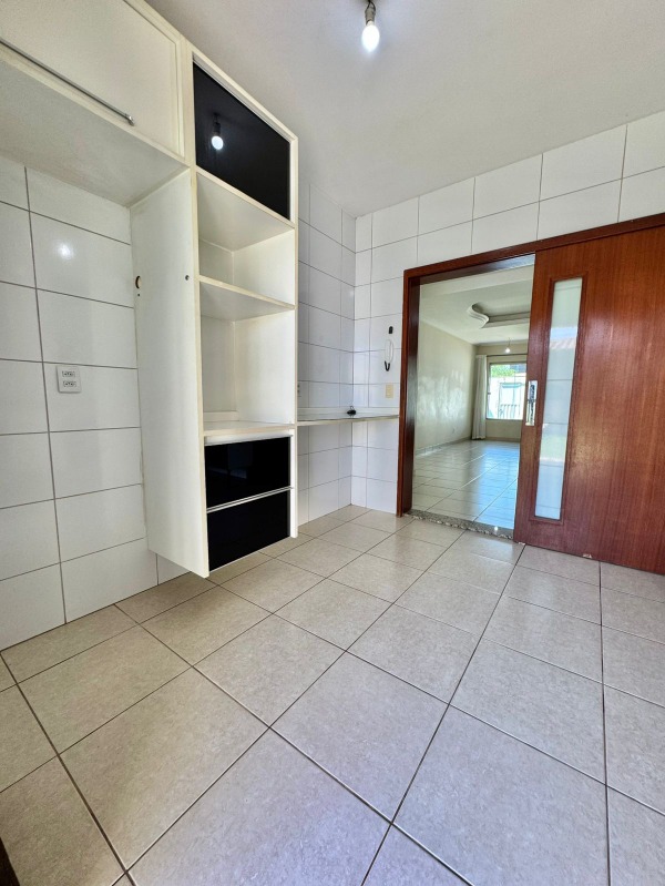 Casa à venda com 3 quartos, 162m² - Foto 9