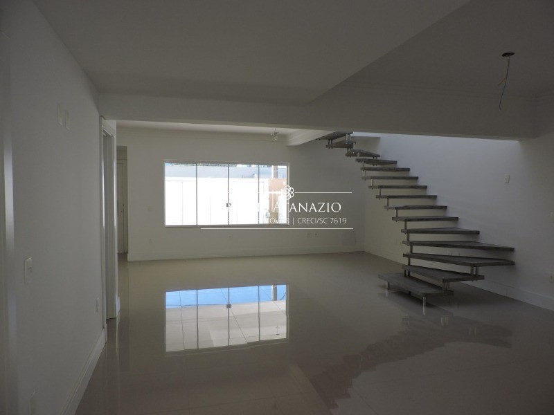 Casa à venda com 3 quartos, 175m² - Foto 18