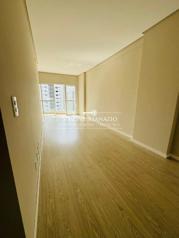 Apartamento à venda com 2 quartos, 79m² - Foto 23