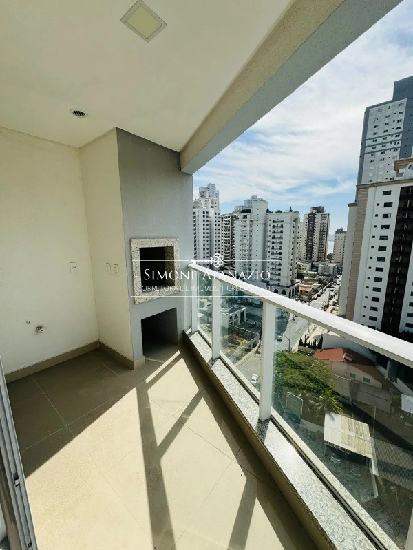 Apartamento à venda com 2 quartos, 79m² - Foto 27