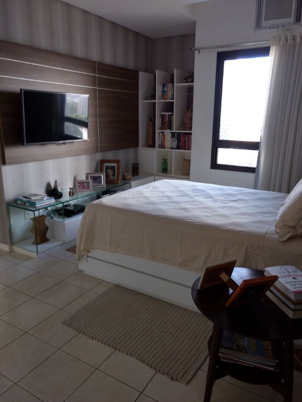 Apartamento à venda com 3 quartos, 156m² - Foto 10