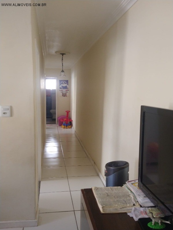 Apartamento à venda com 3 quartos, 70m² - Foto 2