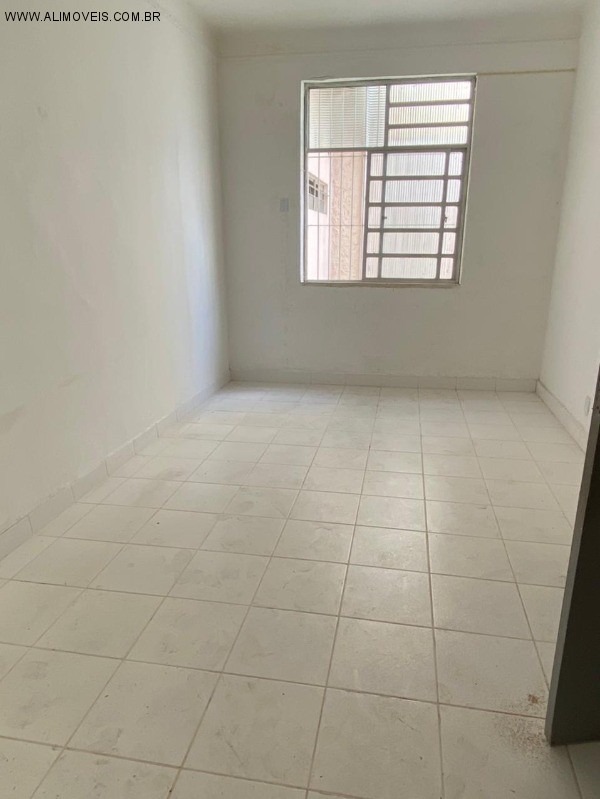 Casa, 10 quartos, 240 m² - Foto 3
