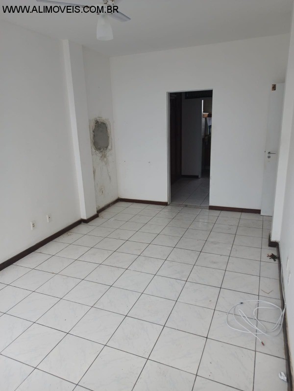 Apartamento à venda com 4 quartos, 200m² - Foto 6